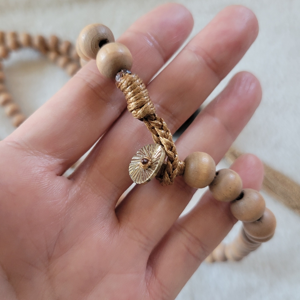 NWOT Gorgeous Long Boho Natural Tiger Eye Wood Beaded Tassel Necklace - Picture 6 of 9